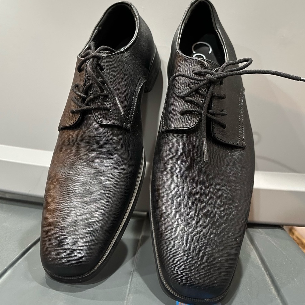 Calvin Klein Mens Black Dress Shoes